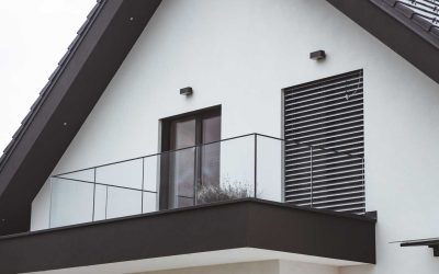 Kako izbrati pravo stekleno ograjo za balkon ali teraso